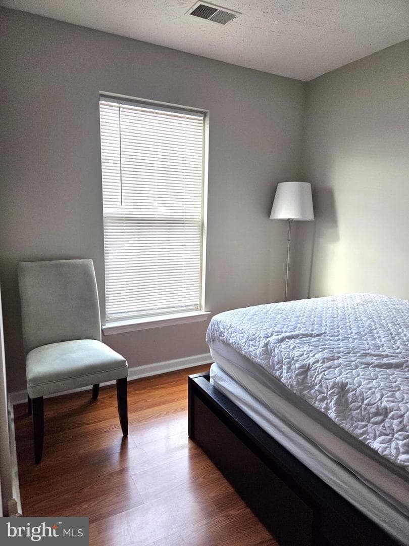 5022 Finsbury photo 58