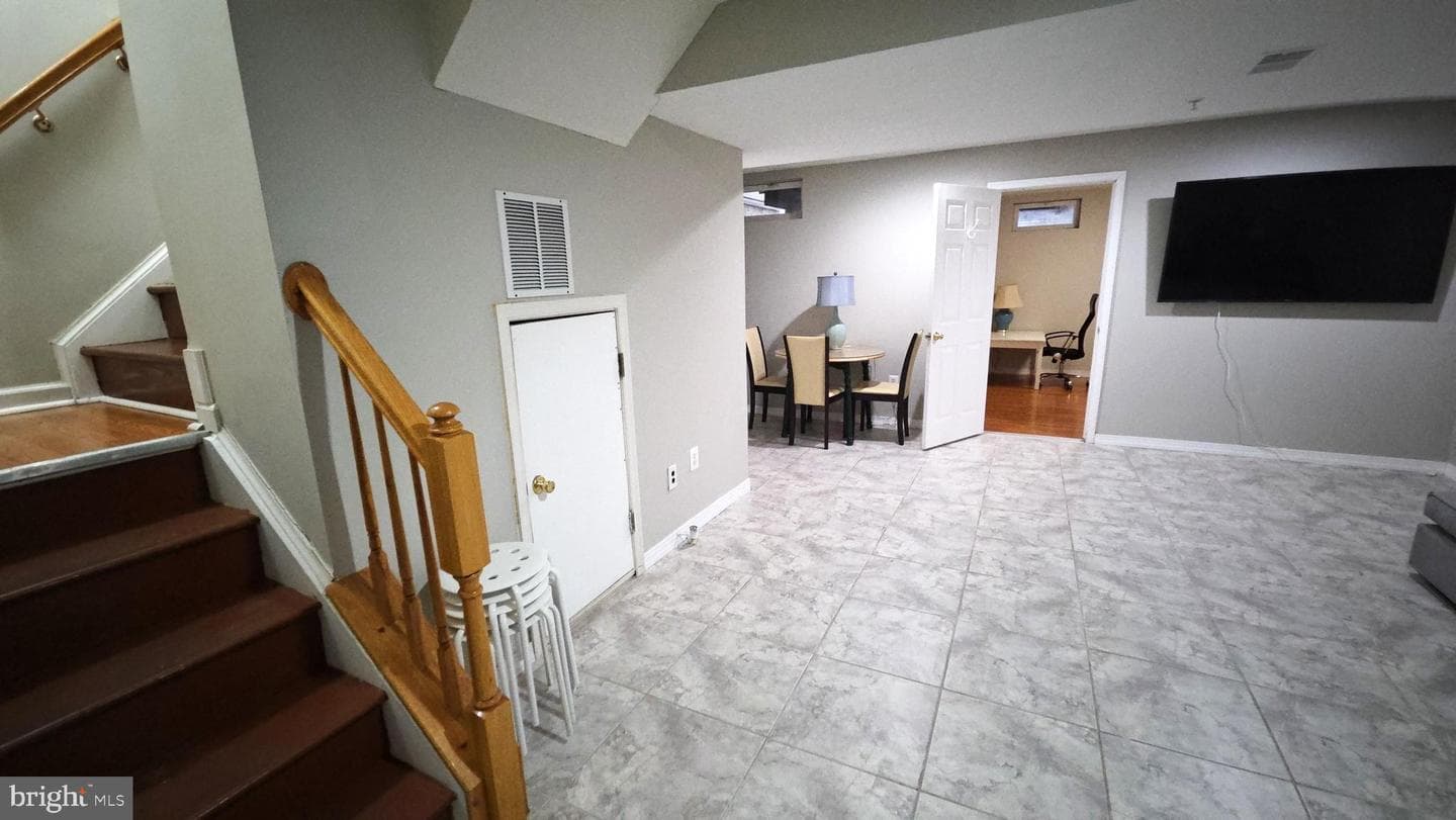 5022 Finsbury photo 77