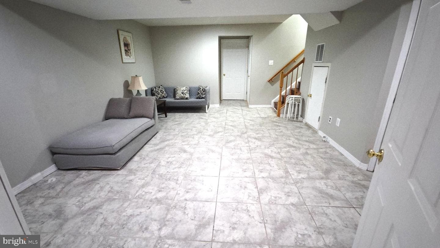 5022 Finsbury photo 85