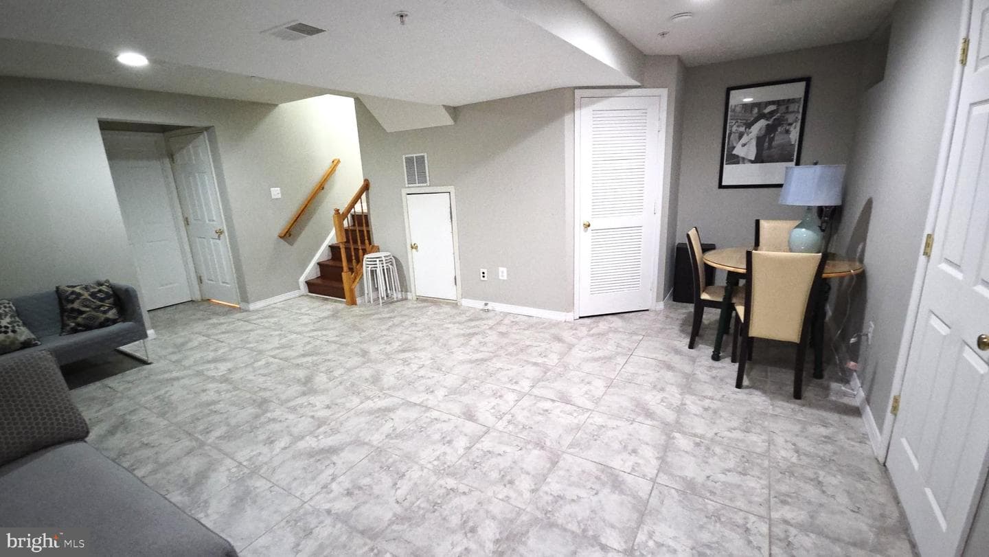 5022 Finsbury photo 88