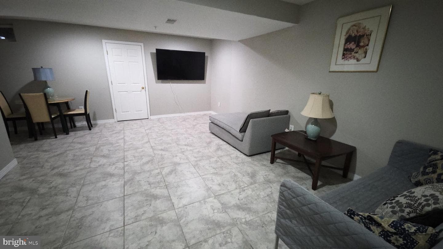 5022 Finsbury photo 89