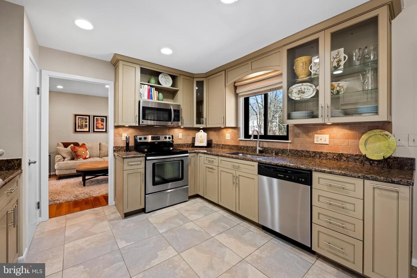 12128 Velvet Hill Drive photo 9