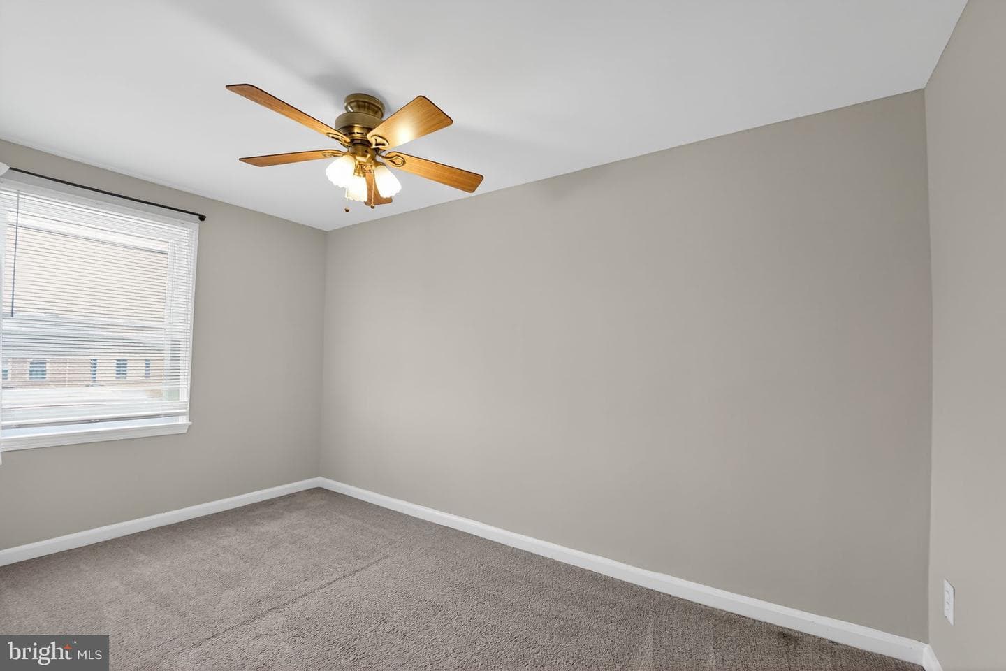 5562 Dolores Avenue photo 15