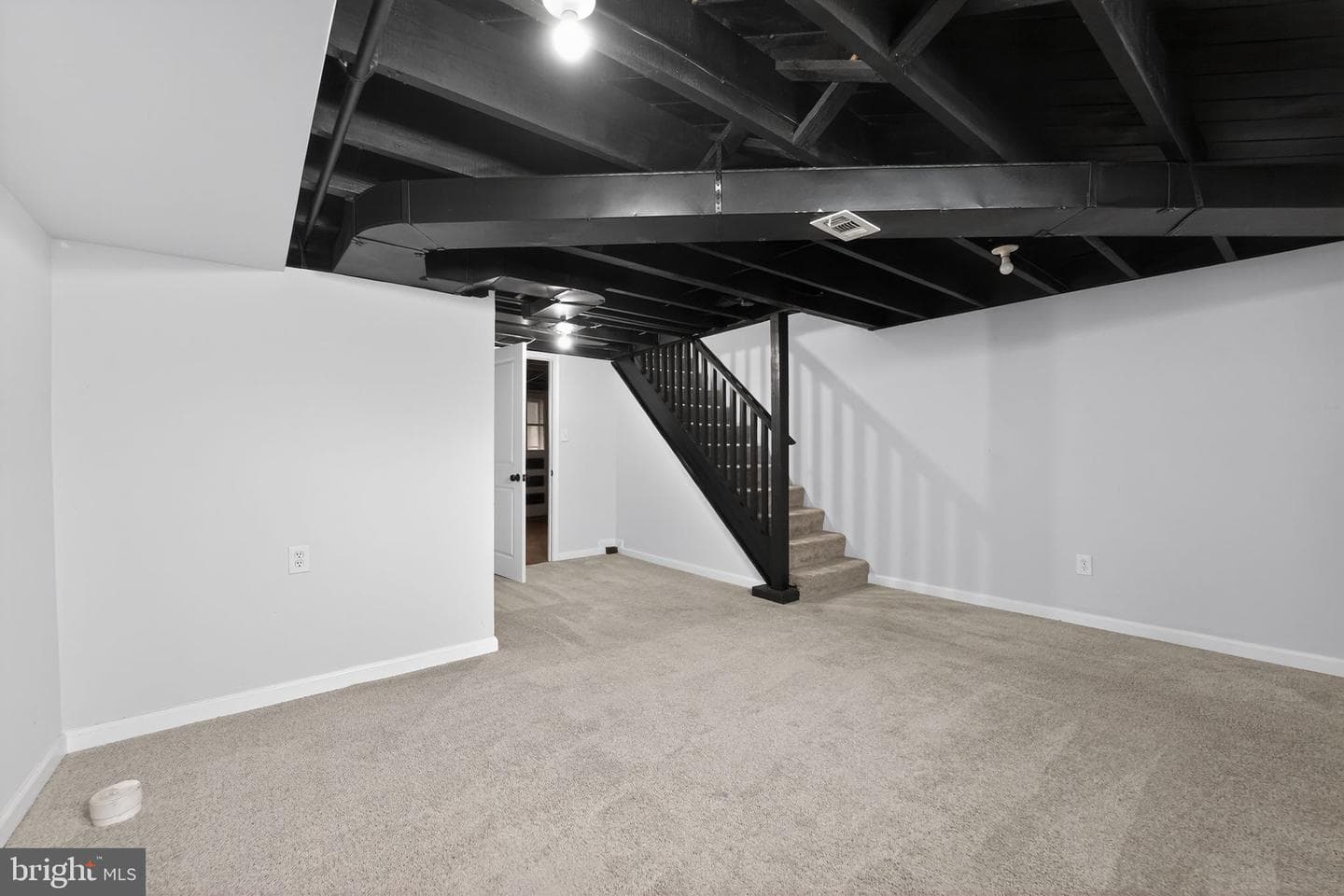 5562 Dolores Avenue photo 25