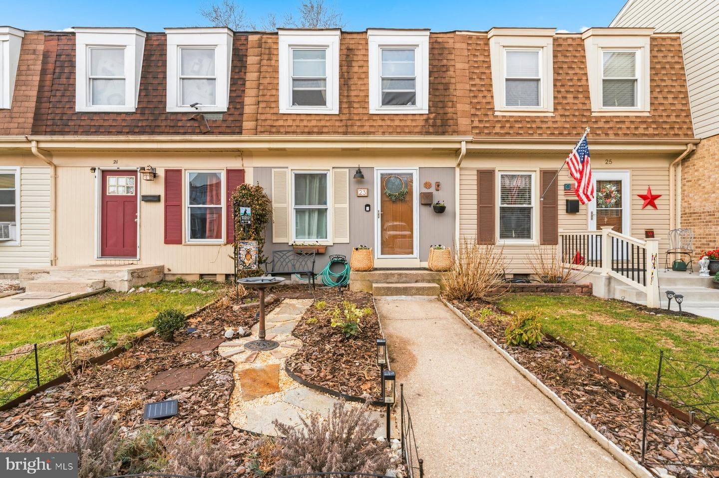 23 Coatsbridge Court #19f photo 2