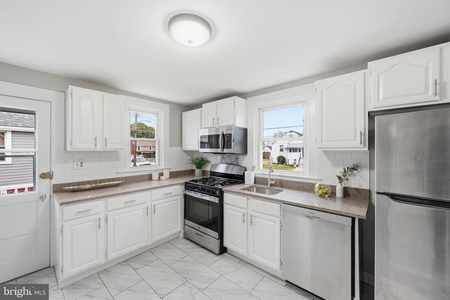 14 Beach Drive photo 10