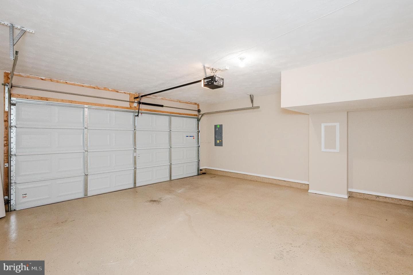 323 Paladium Court photo 29