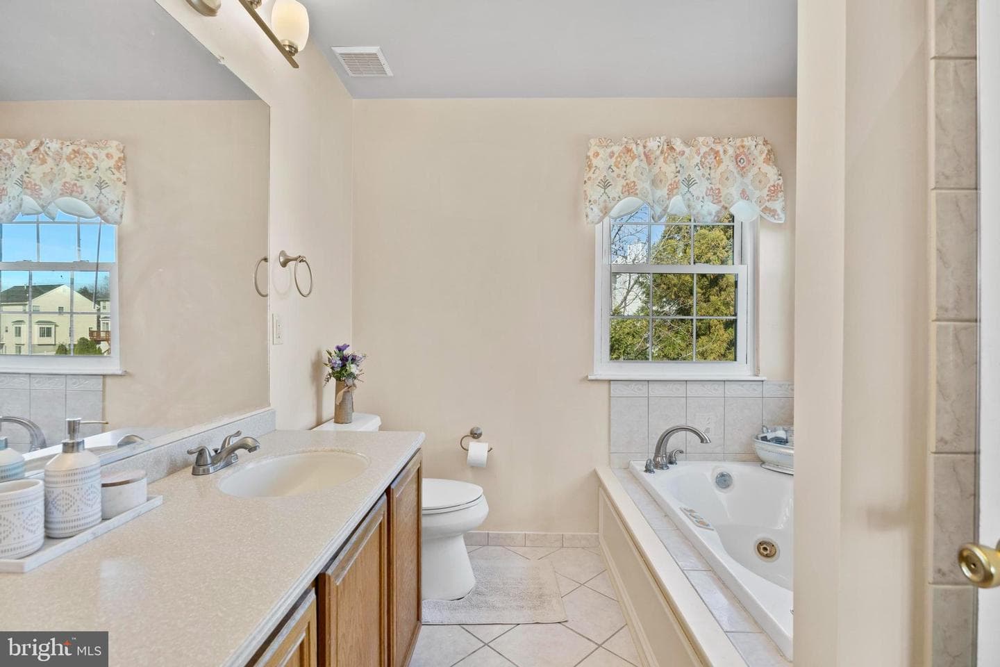 9046 Tarpleys Circle photo 28