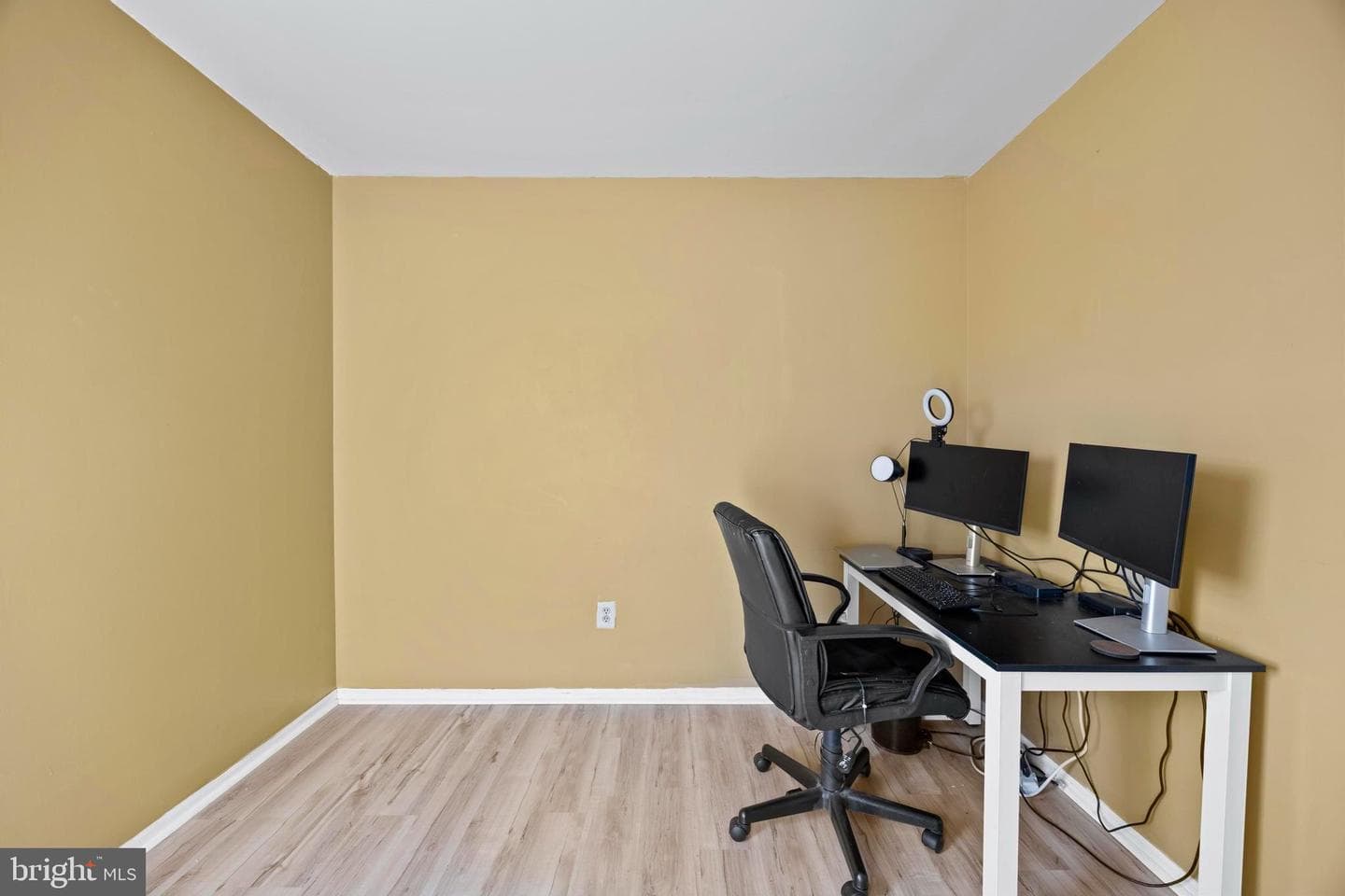 9046 Tarpleys Circle photo 33