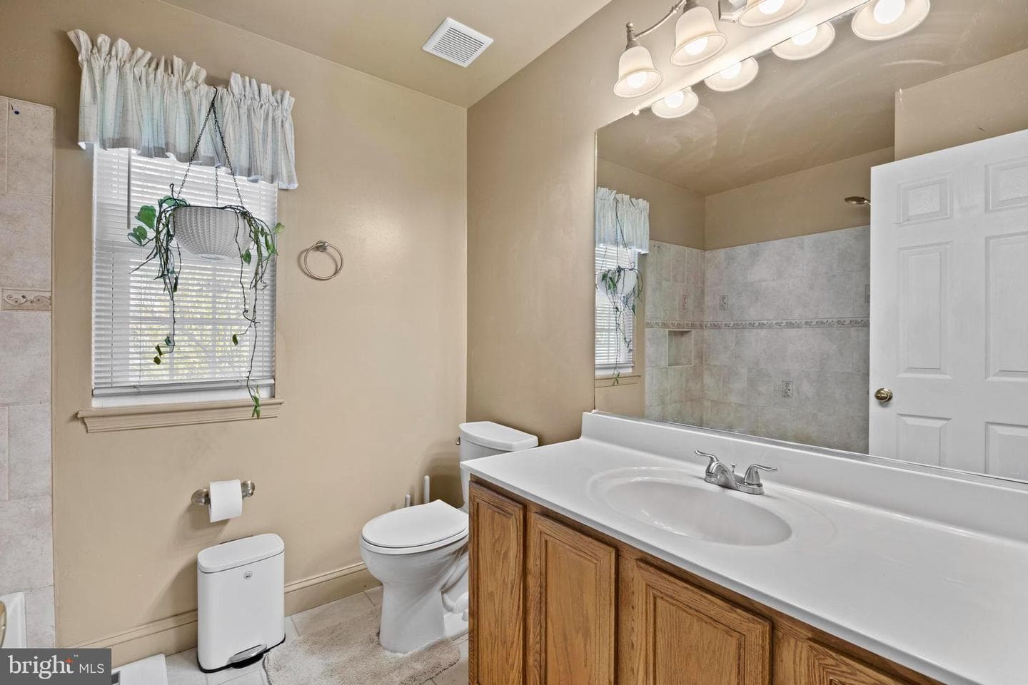 9046 Tarpleys Circle photo 34