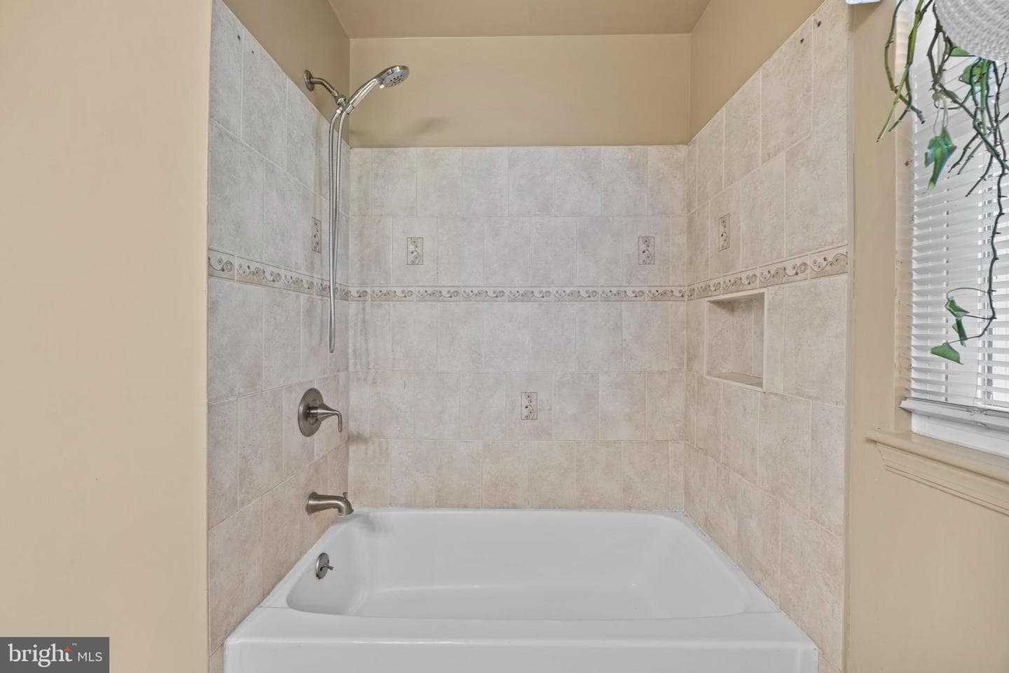 9046 Tarpleys Circle photo 36