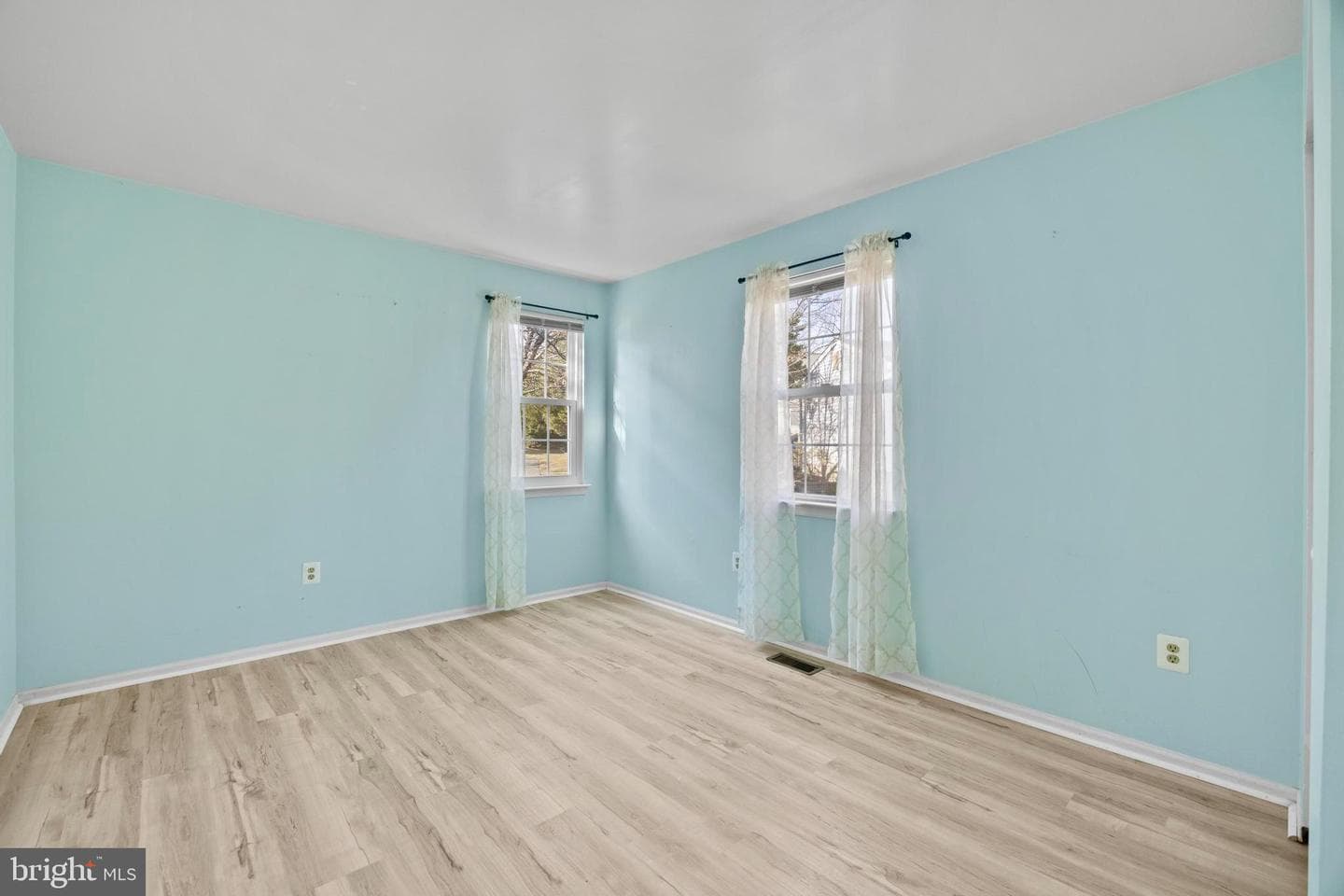 9046 Tarpleys Circle photo 39