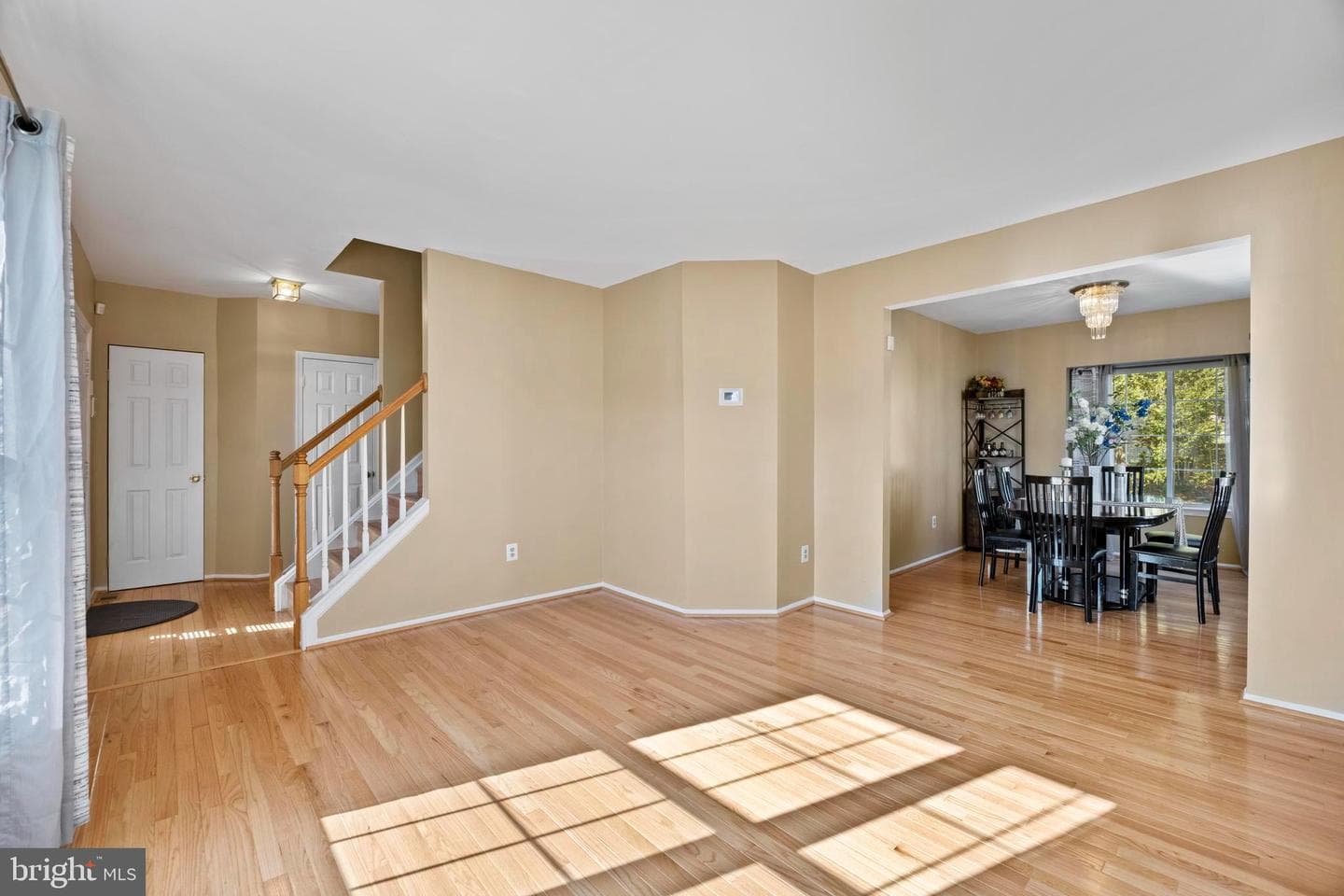 9046 Tarpleys Circle photo 5