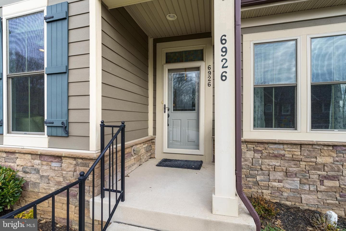 6926 Summit Circle photo 3