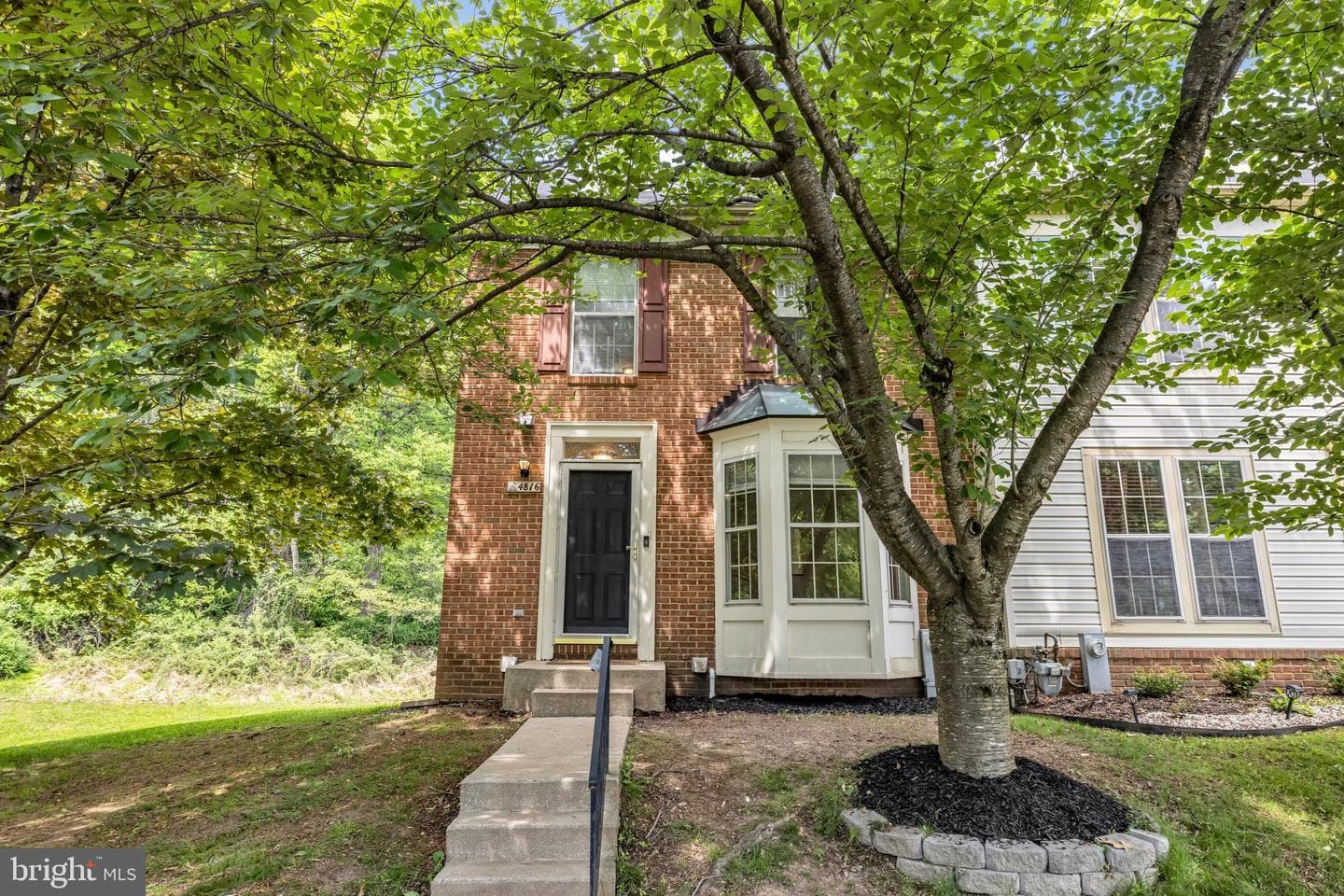 4816 Wainwright photo 3
