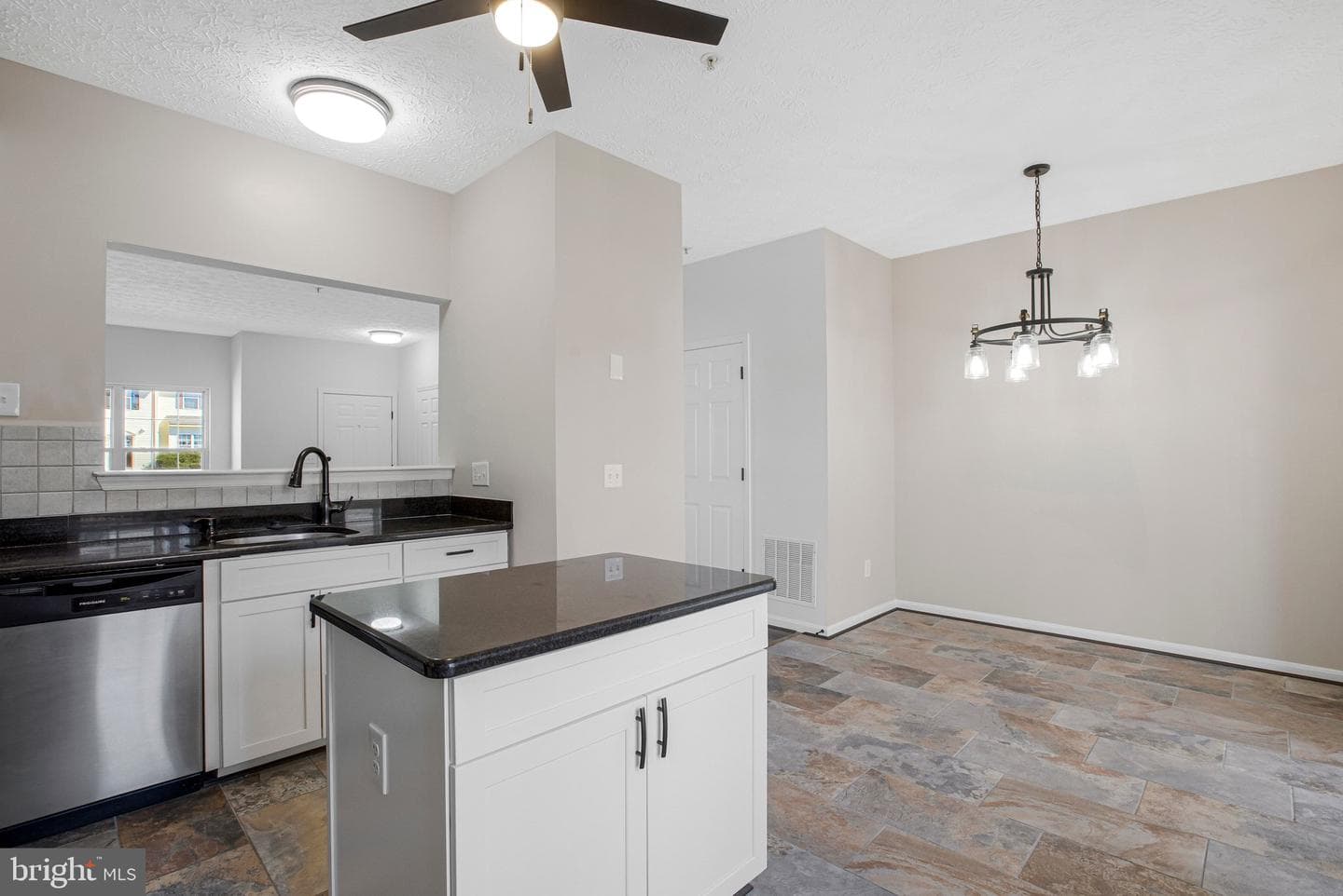 1 Bellhurst Way photo 14