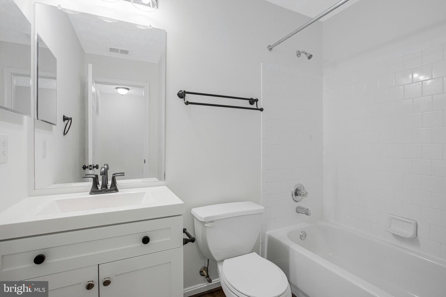 1 Bellhurst Way photo 30