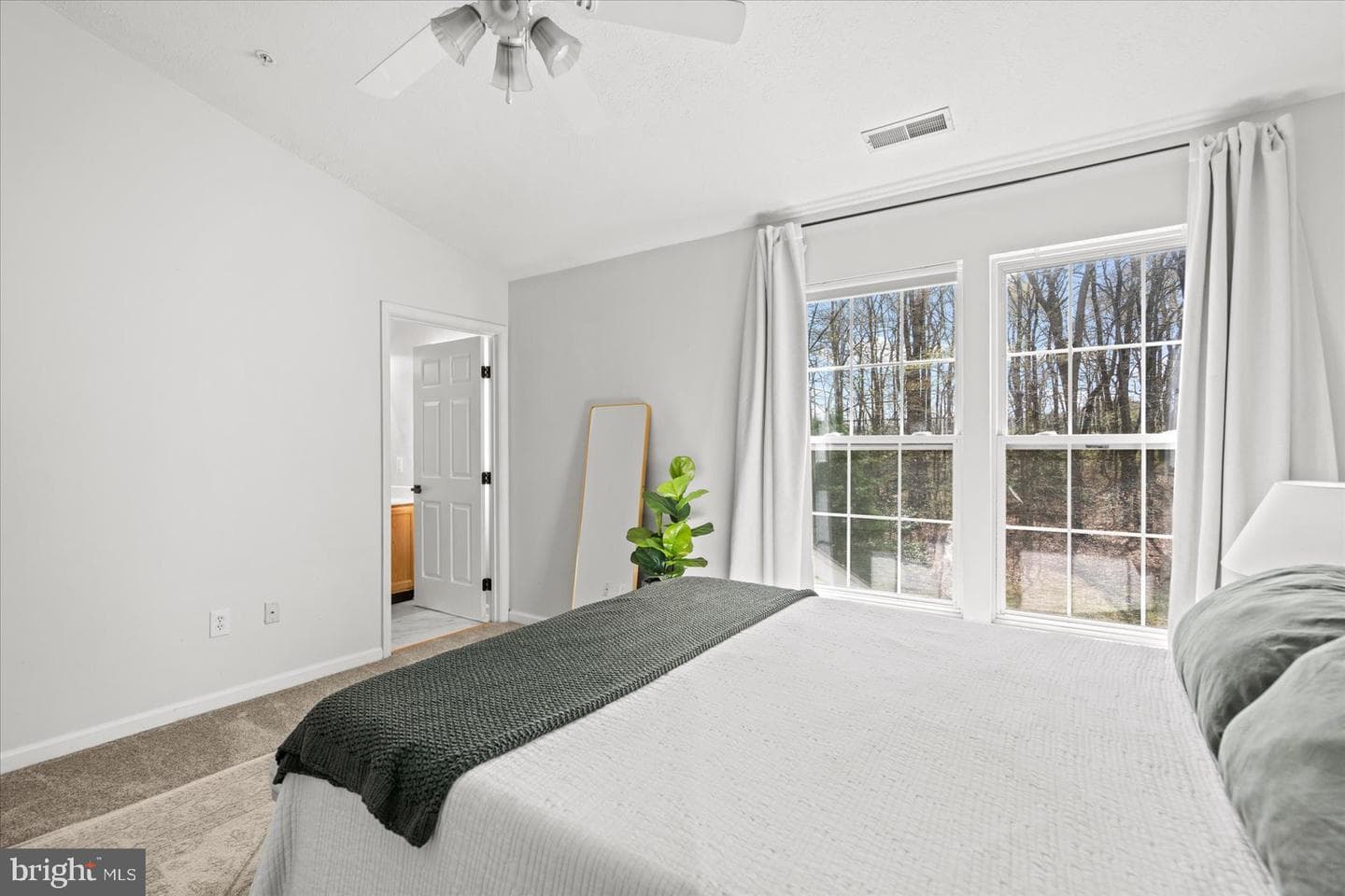 5020 Castlestone Drive photo 18