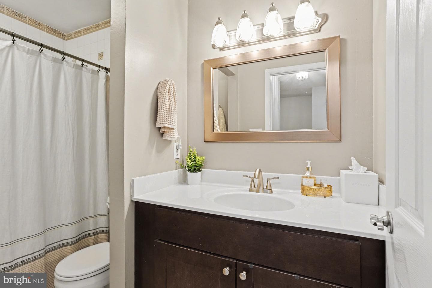 139 Bourbon Court photo 23