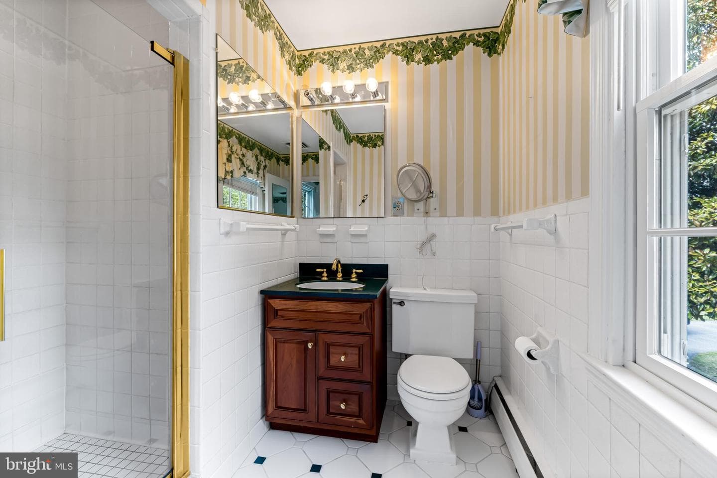 1607 Ruxton Road photo 32
