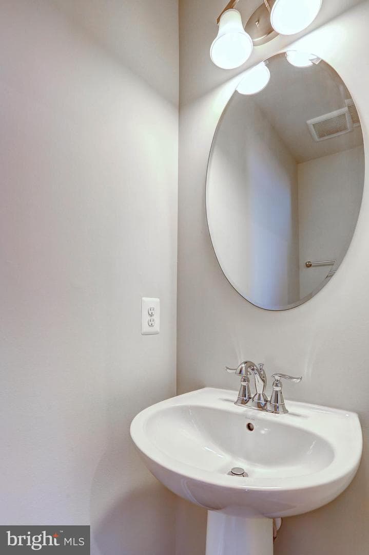 1811 Wind Gate Road photo 8