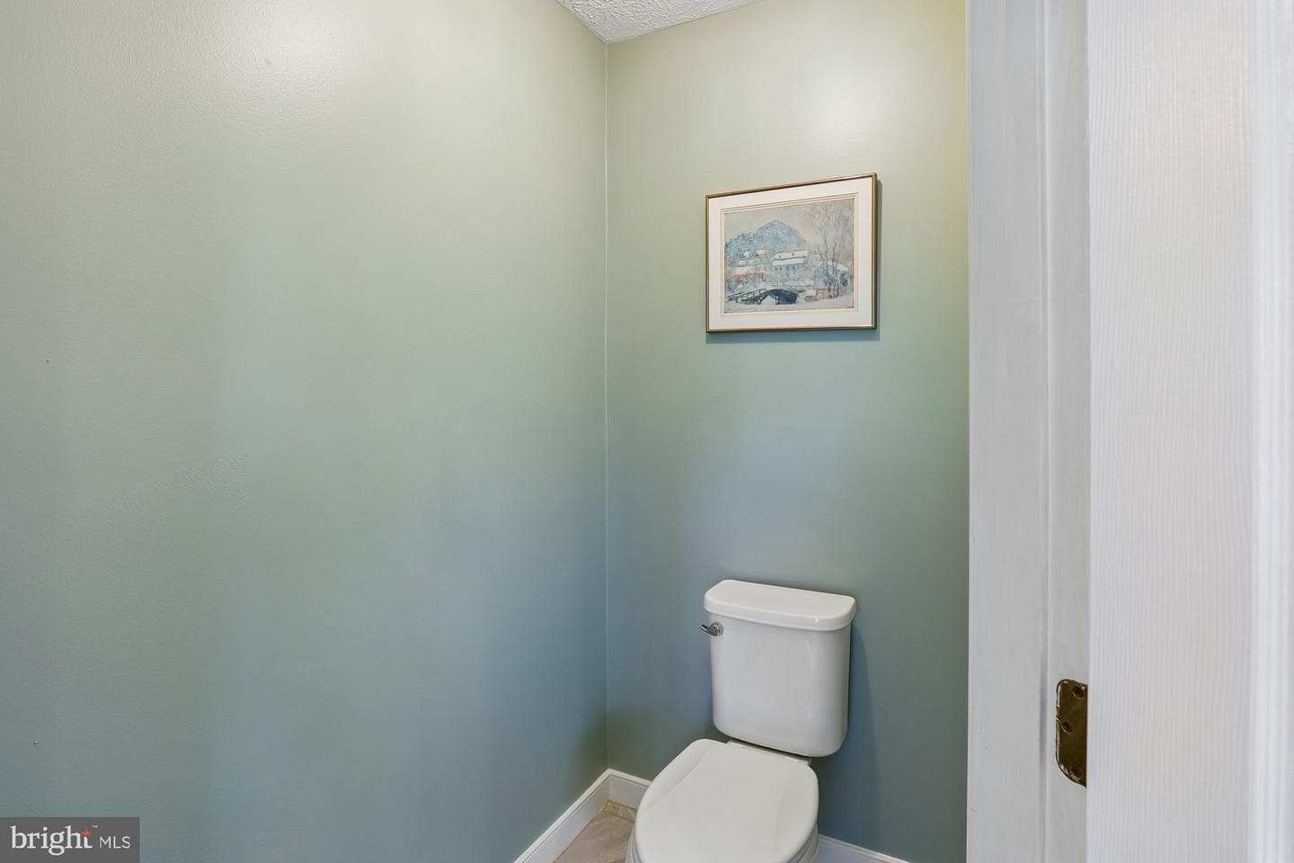 702 Falls Road photo 27