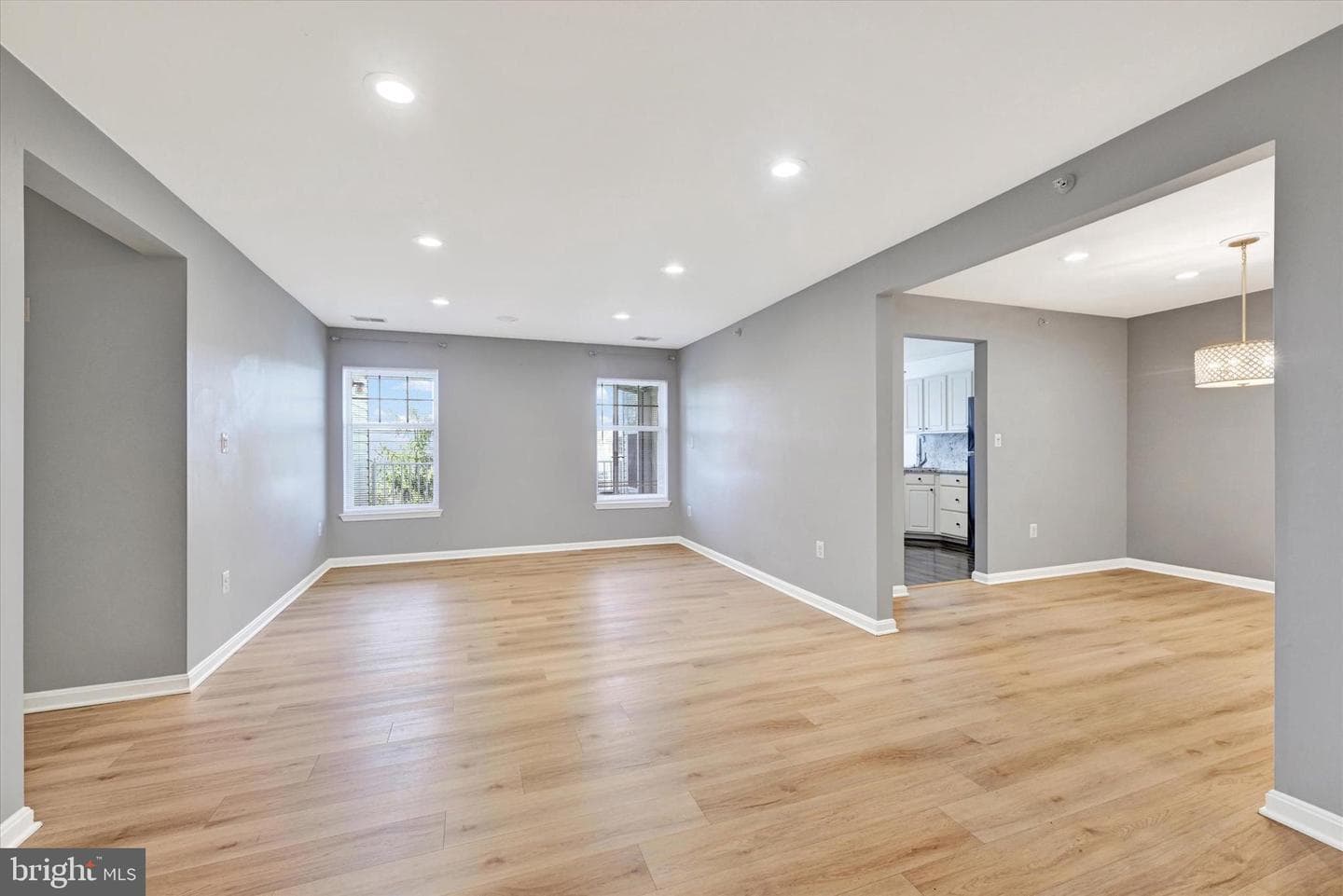 4500 Chaucer Way #403 photo 6