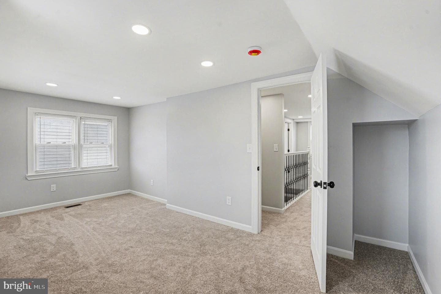3129 Yorkway photo 18