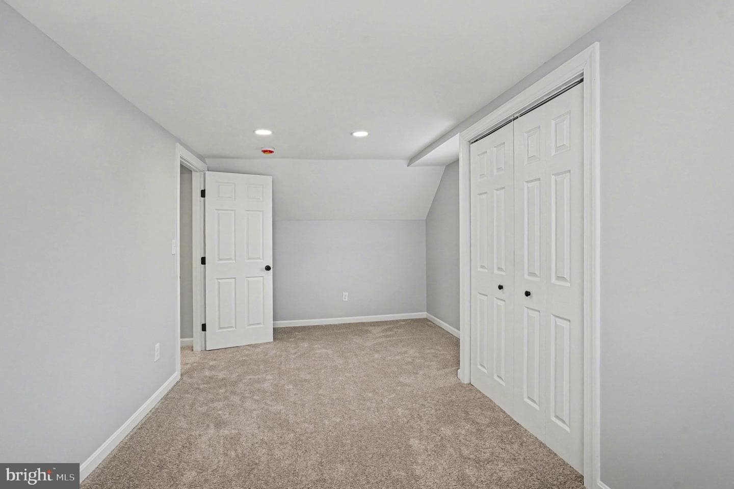 3129 Yorkway photo 19