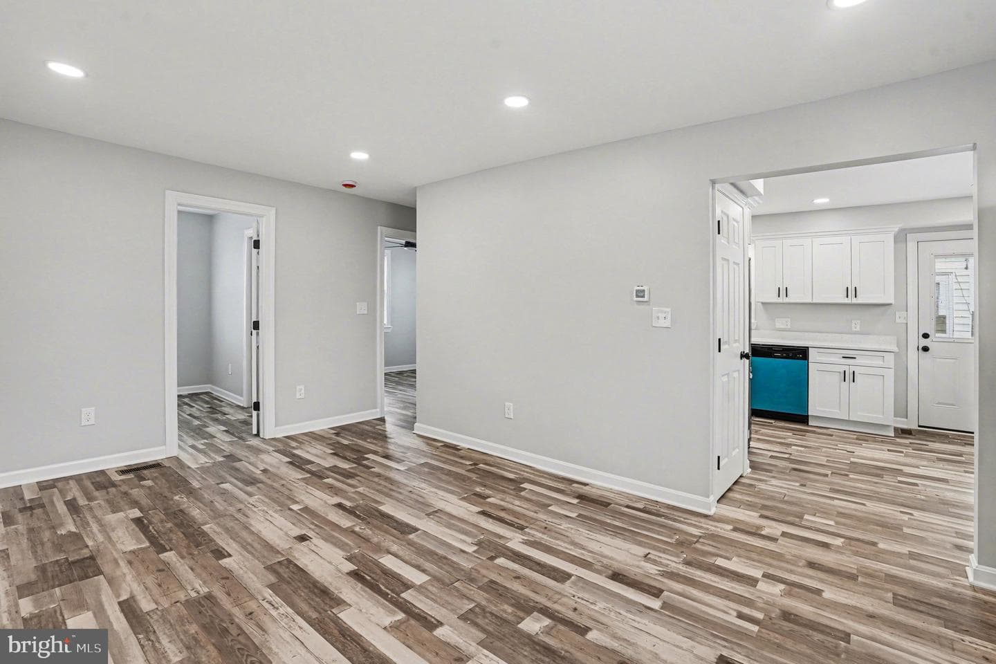 3129 Yorkway photo 7