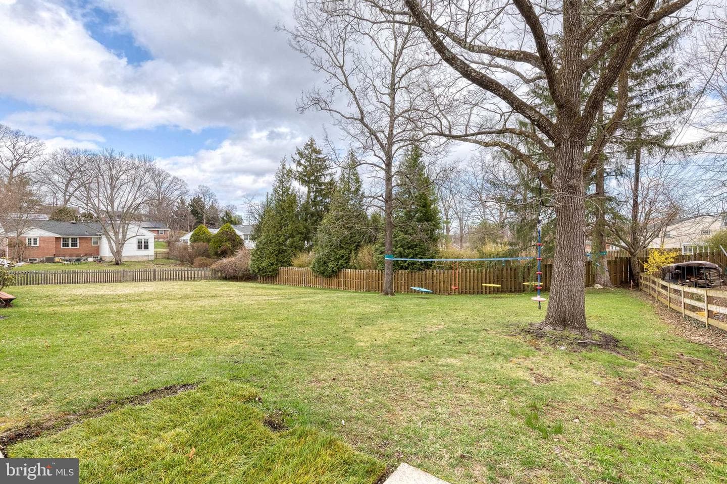 2001 Tree Lane photo 35