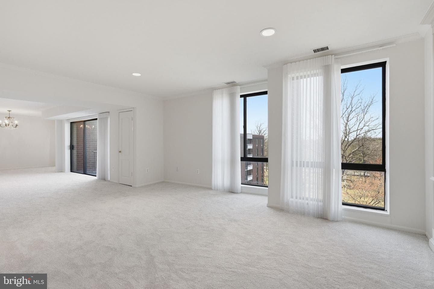 7 Slade Avenue #717 photo 6