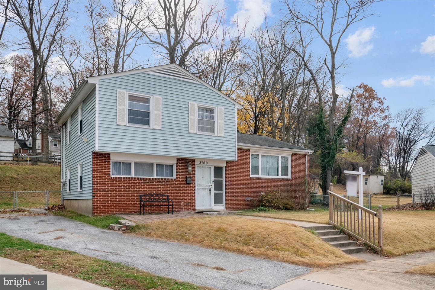 3700 Crossleigh Court photo 3