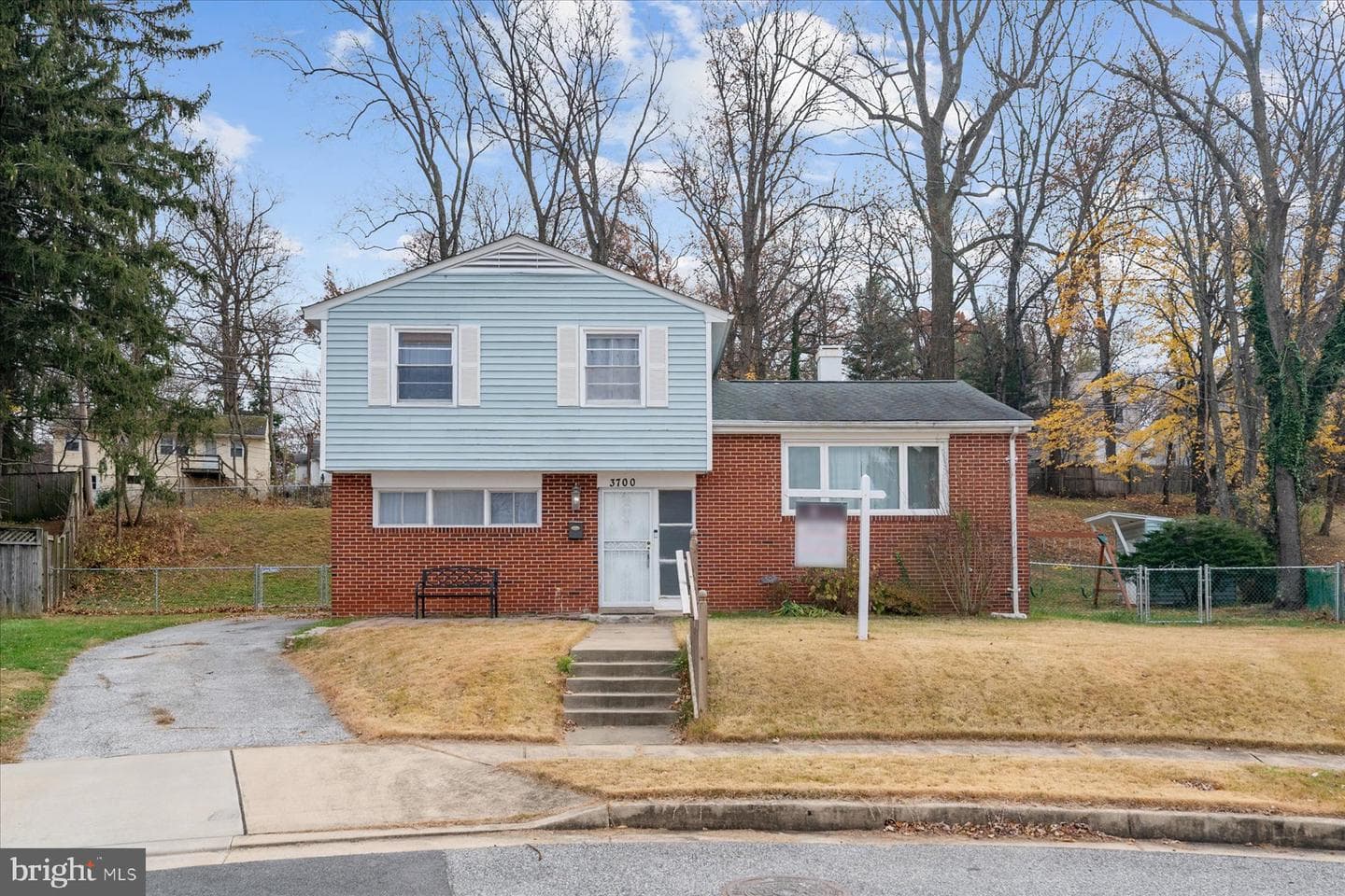 3700 Crossleigh Court photo 4