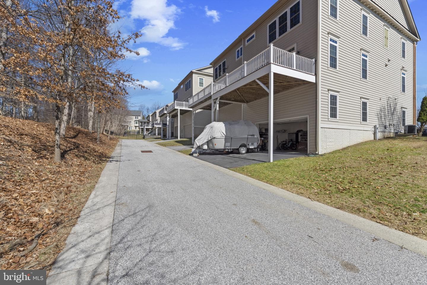 8700 Springvale Drive photo 39