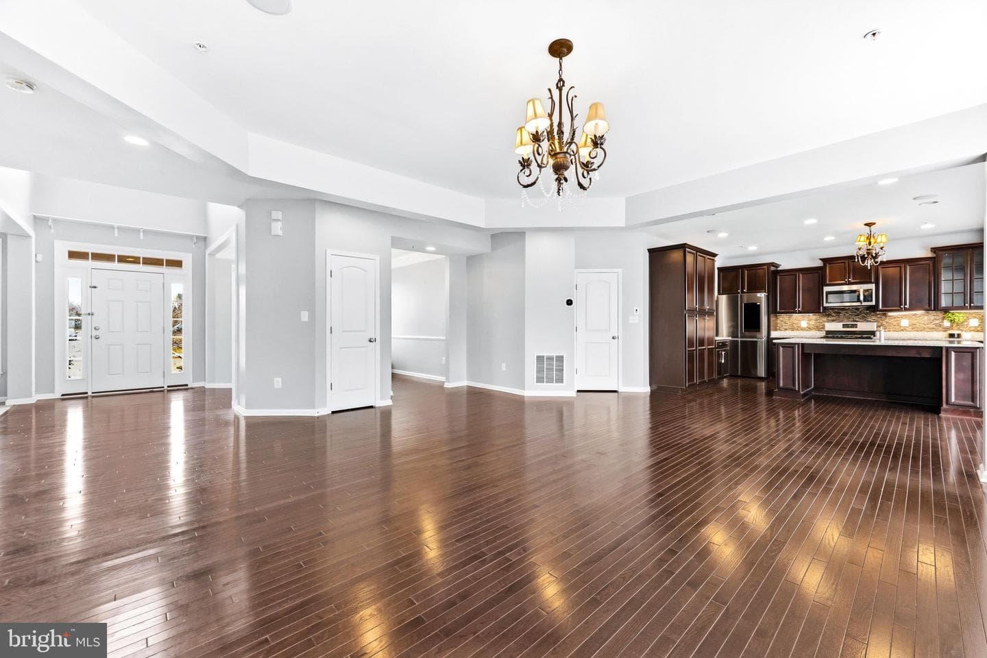 9429 Barnside Court photo 6