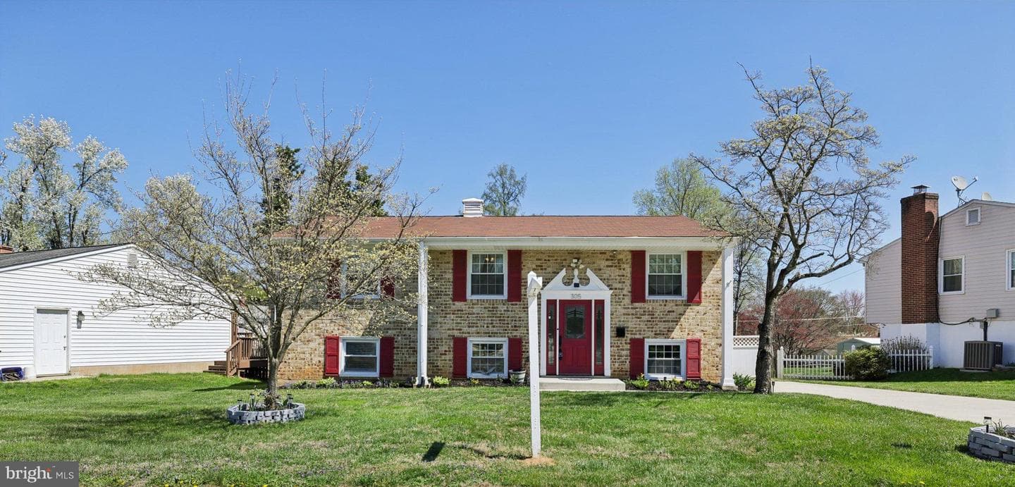 305 Janet Road photo 3