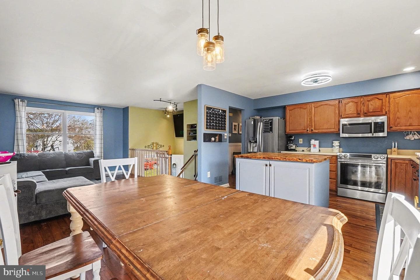 2702 Wildberger Avenue photo 6