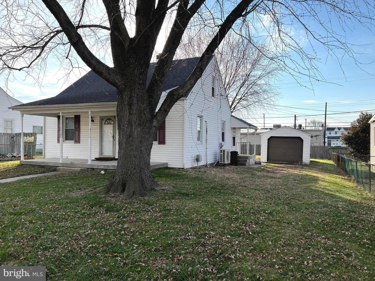 54 Riverside Road photo 2
