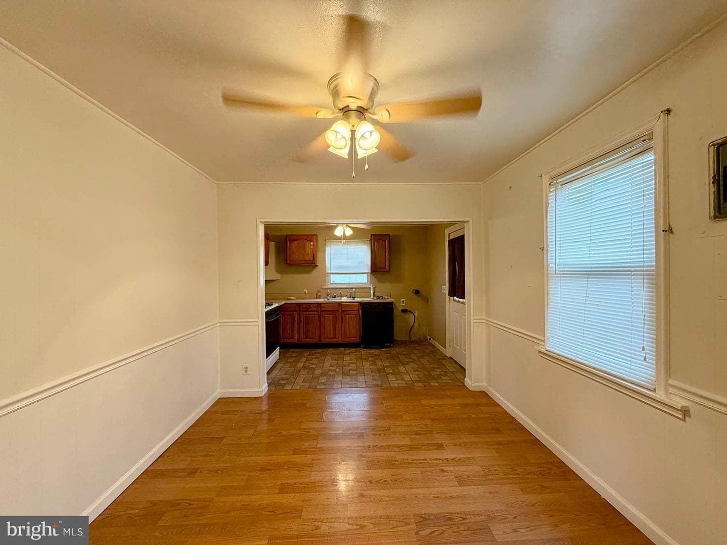54 Riverside Road photo 3