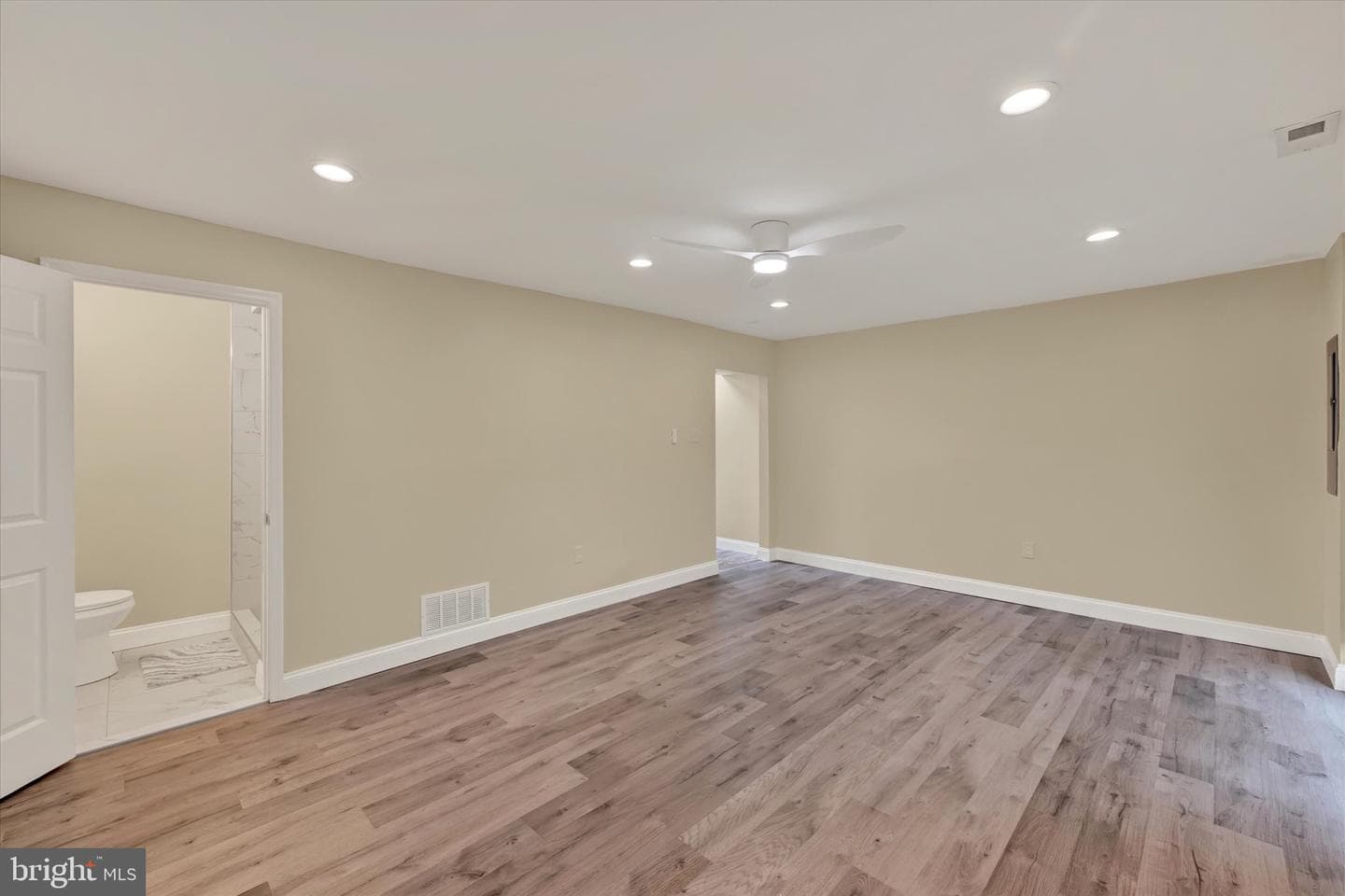 10 Sharrow Court photo 22