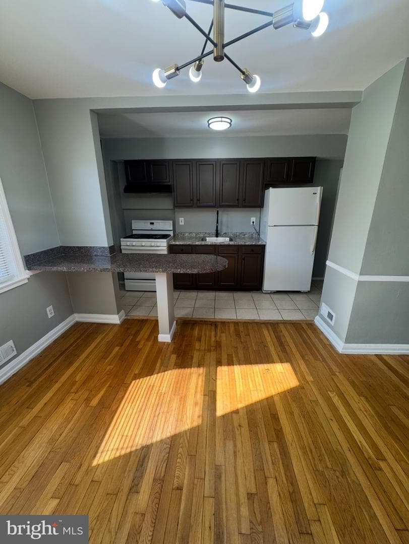 7007 Gough Street photo 4
