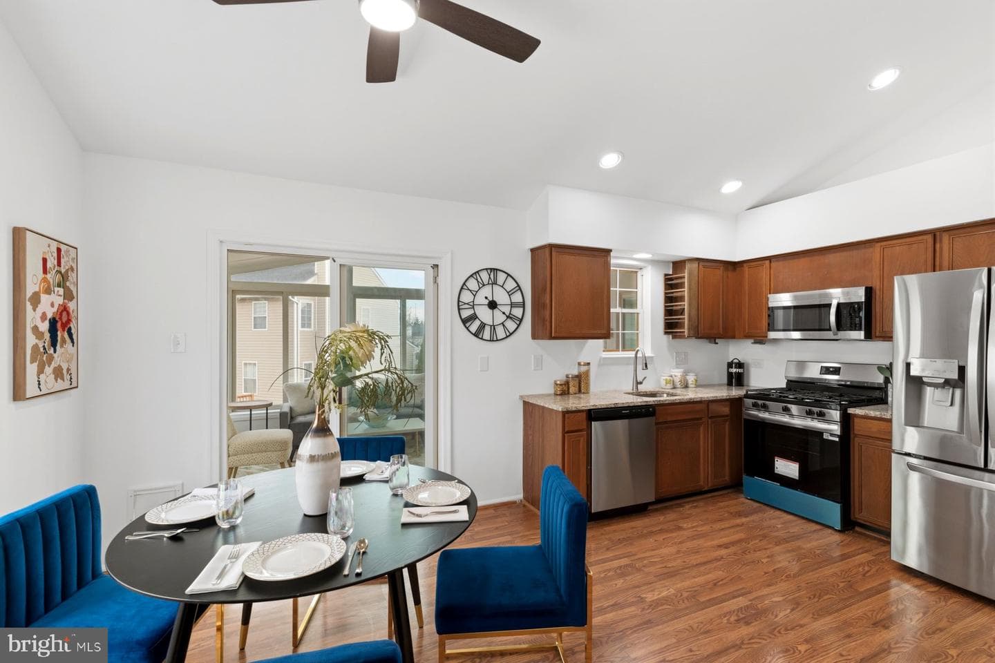 9015 Tarpleys Circle photo 10