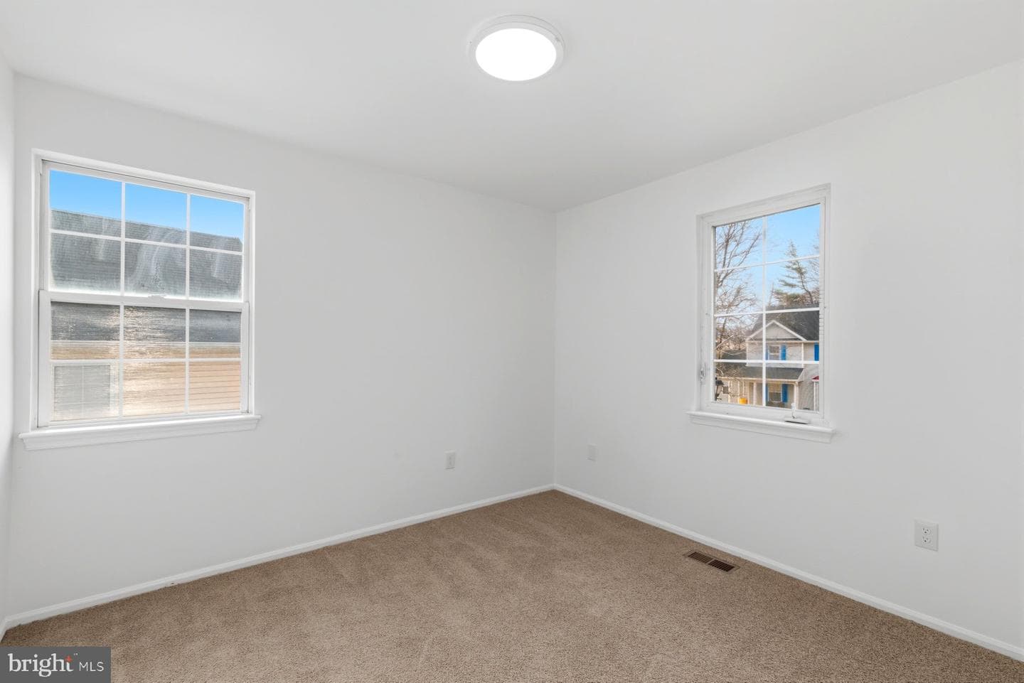 9015 Tarpleys Circle photo 24