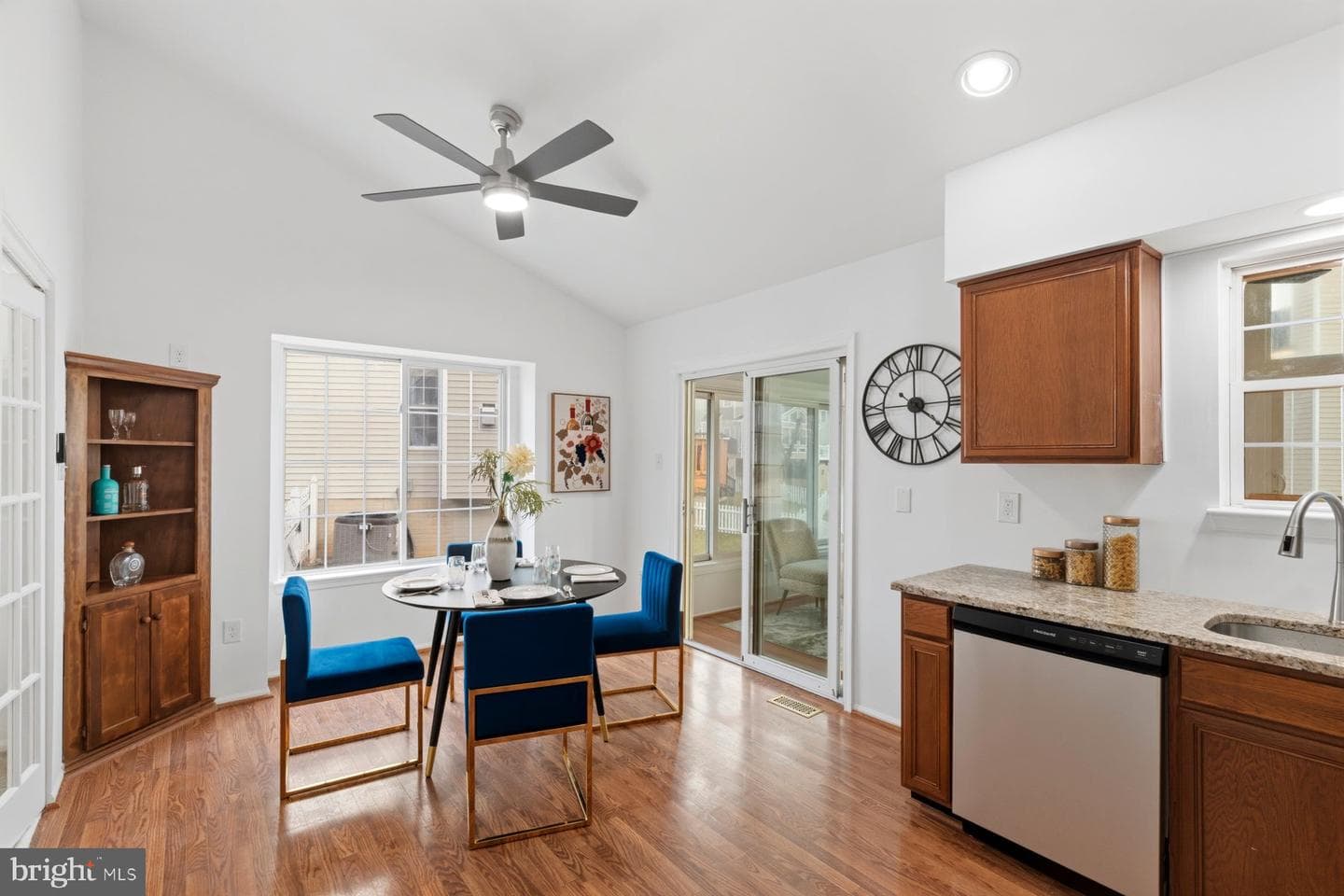 9015 Tarpleys Circle photo 8