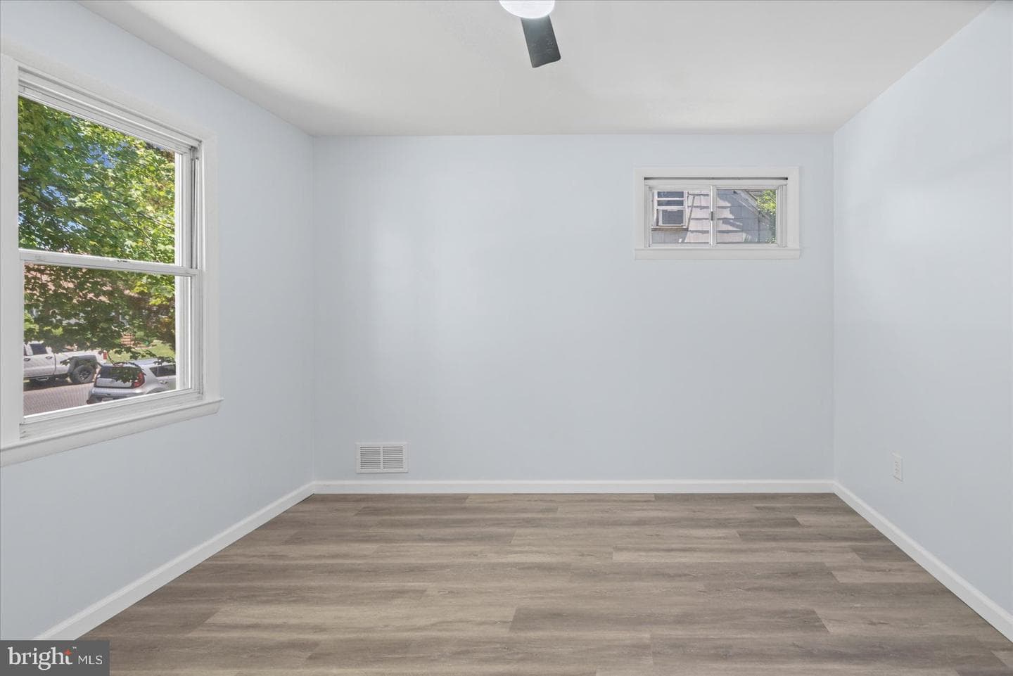 927 Homberg Avenue photo 19