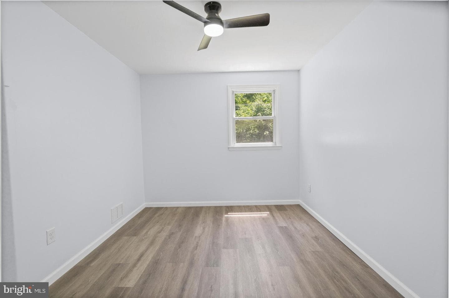 927 Homberg Avenue photo 27