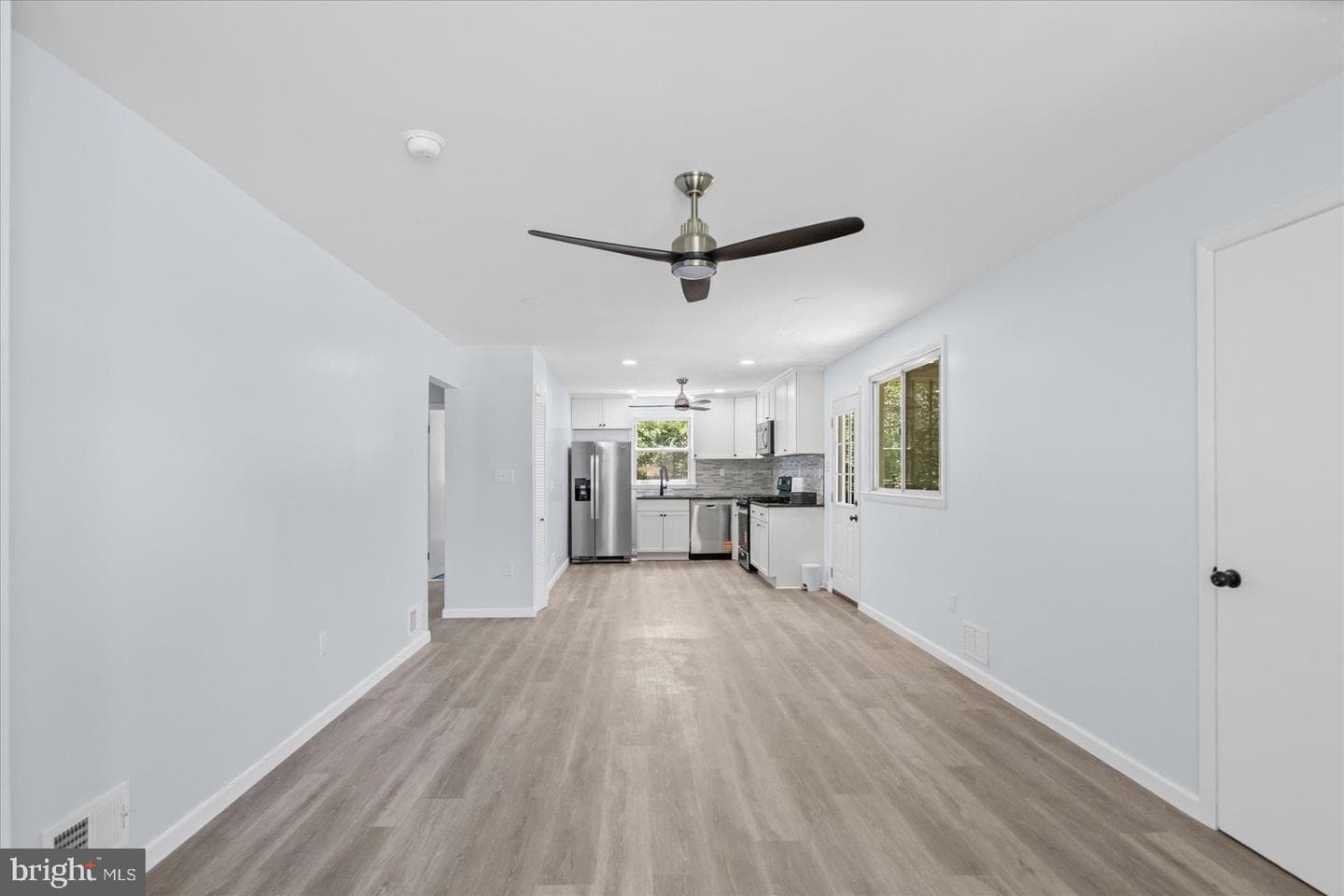 927 Homberg Avenue photo 9