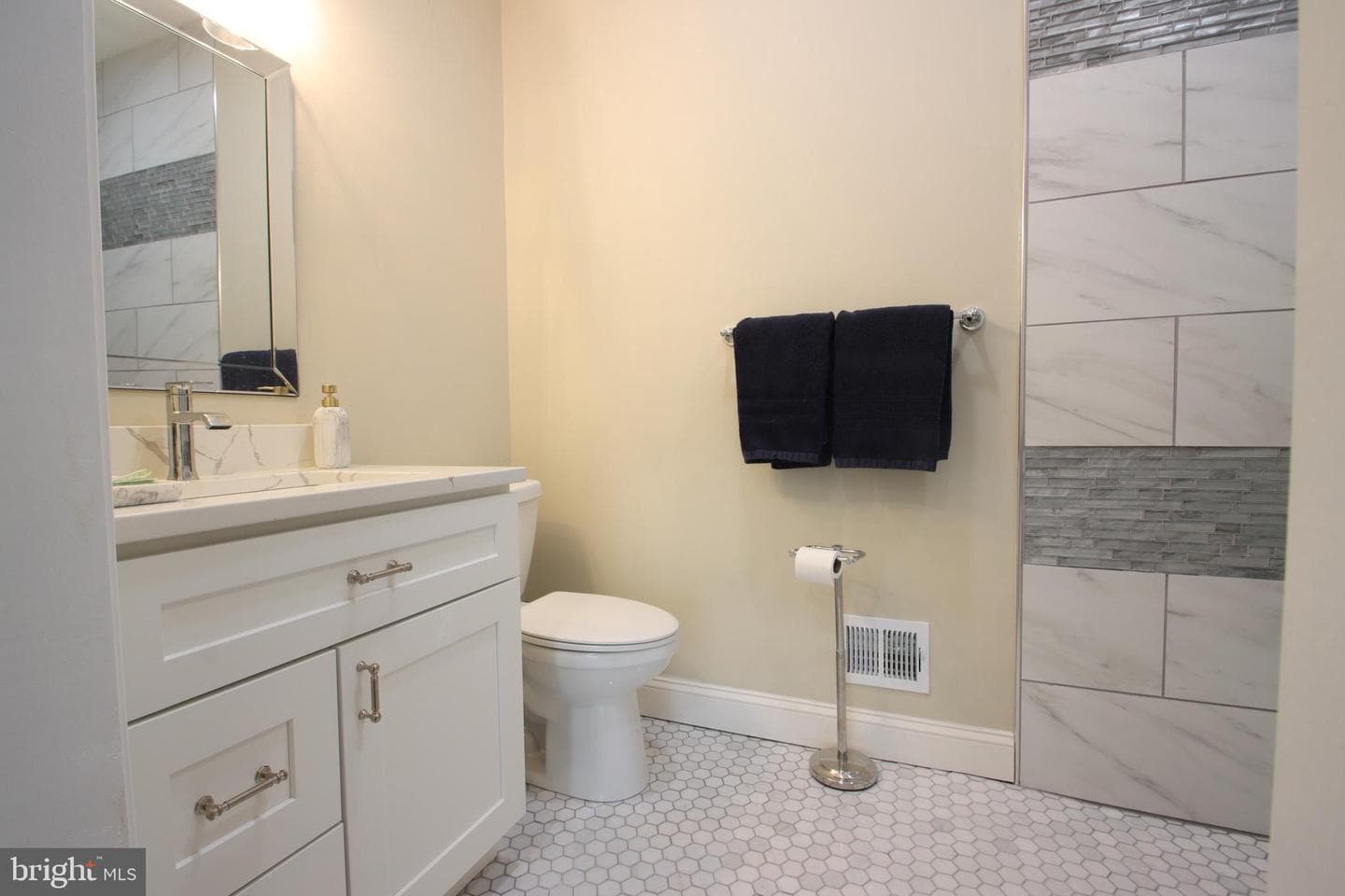 2011 Highland Ridge Drive photo 32