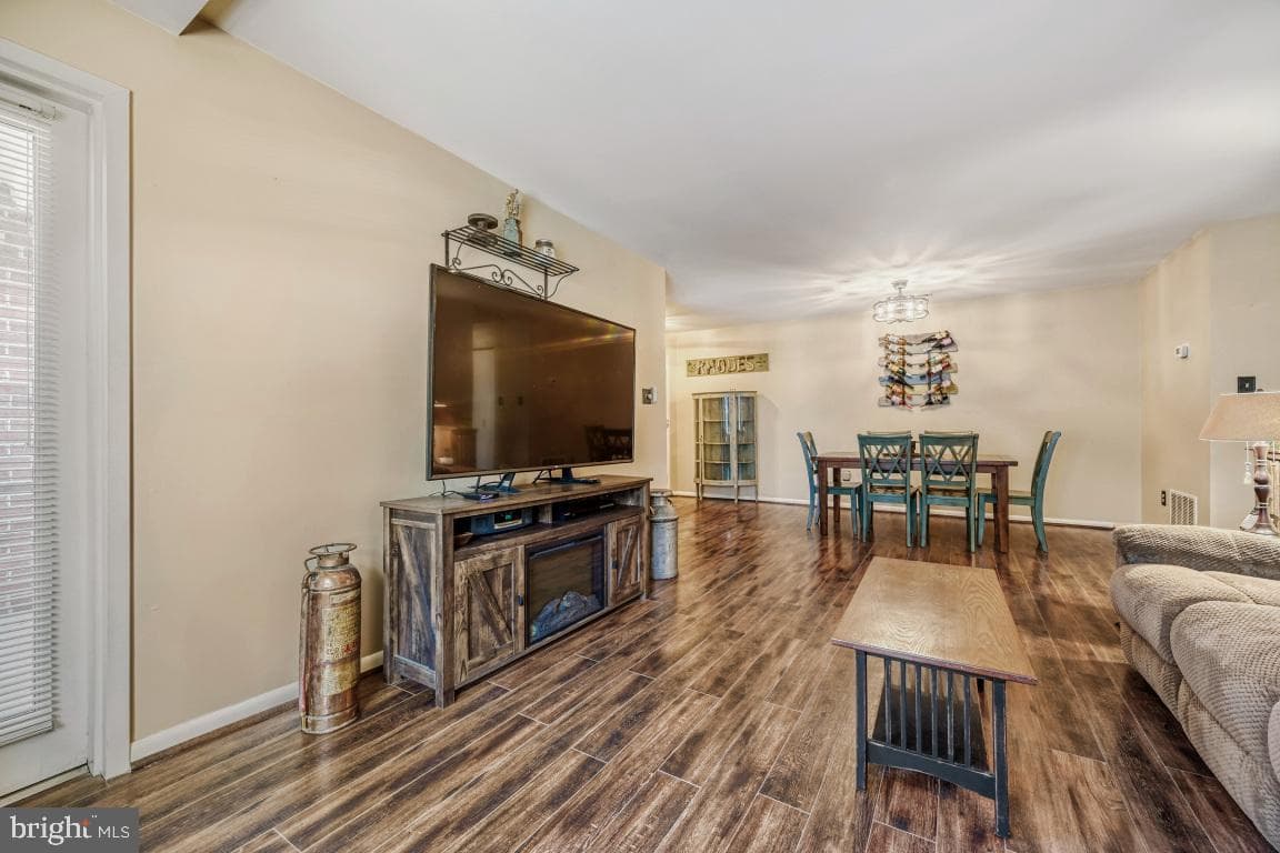 6 Juliet Lane #202 photo 2